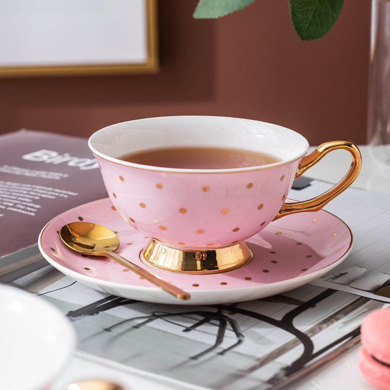 أكواب قهوة سيراميك وردية مع صح - مراجعة Tea And Coffee Kettle وسعره